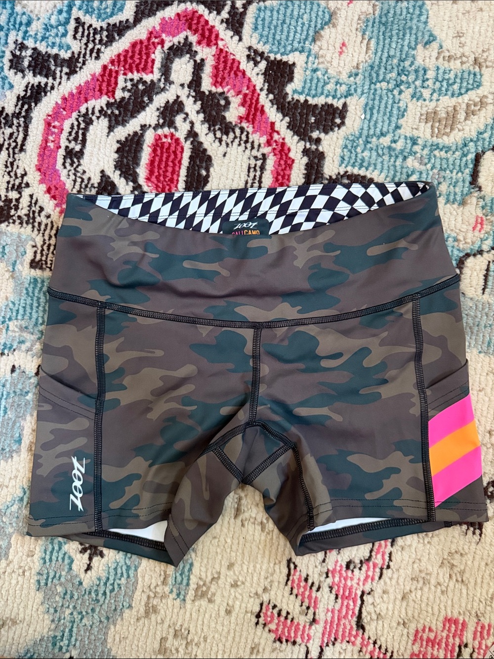 Zoot Cali Camo Pulse Run Shorts with Pink and Orange Accent medium NWT